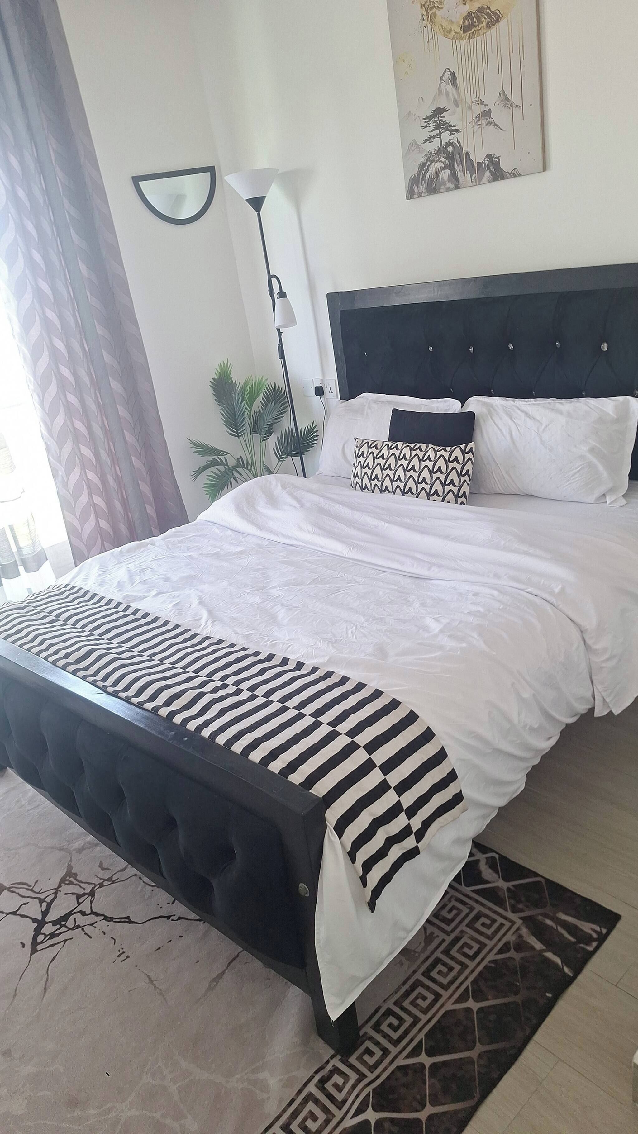 1 chambre, fer et planche à repasser, accès à Internet