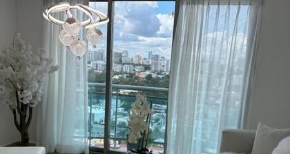 Apartamento con vista mar y la ciudad La Gloria Malecón Santo Domingo