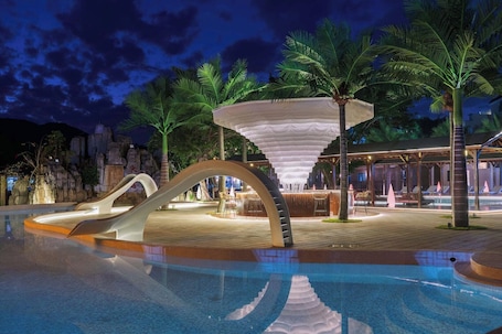 Outdoor pool. ZSZ Hot Spring Resort