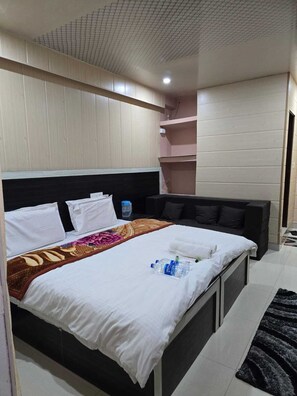 Room - Badri Kalash Valley (Badrinath)