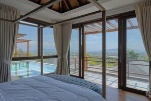 3 bedrooms, WiFi, bed sheets - Sea View Infinity Pool Villa | Chalong Hills (Tambon Patong)