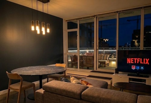 Stunning 2BR 2 Bath with Large Patio & Direct BC Place Views