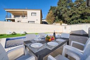 Outdoor dining - Active escape near the seashore (Vidreres)