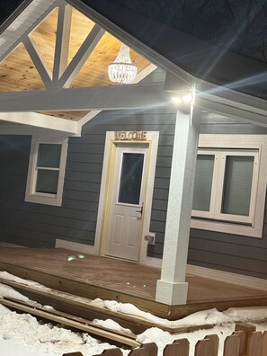 Exterior detail - Indy Michigan rd house in northwest of Indianapolis near 465 north, 4brds 3 bath (Indianapolis)