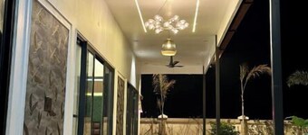 ฟาร์ม เฮาส์ เวล