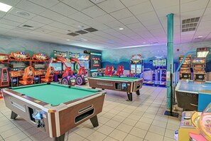 Games room - Golf Cart + Beach Access! Ocean Lakes Retreat (Myrtle Beach)