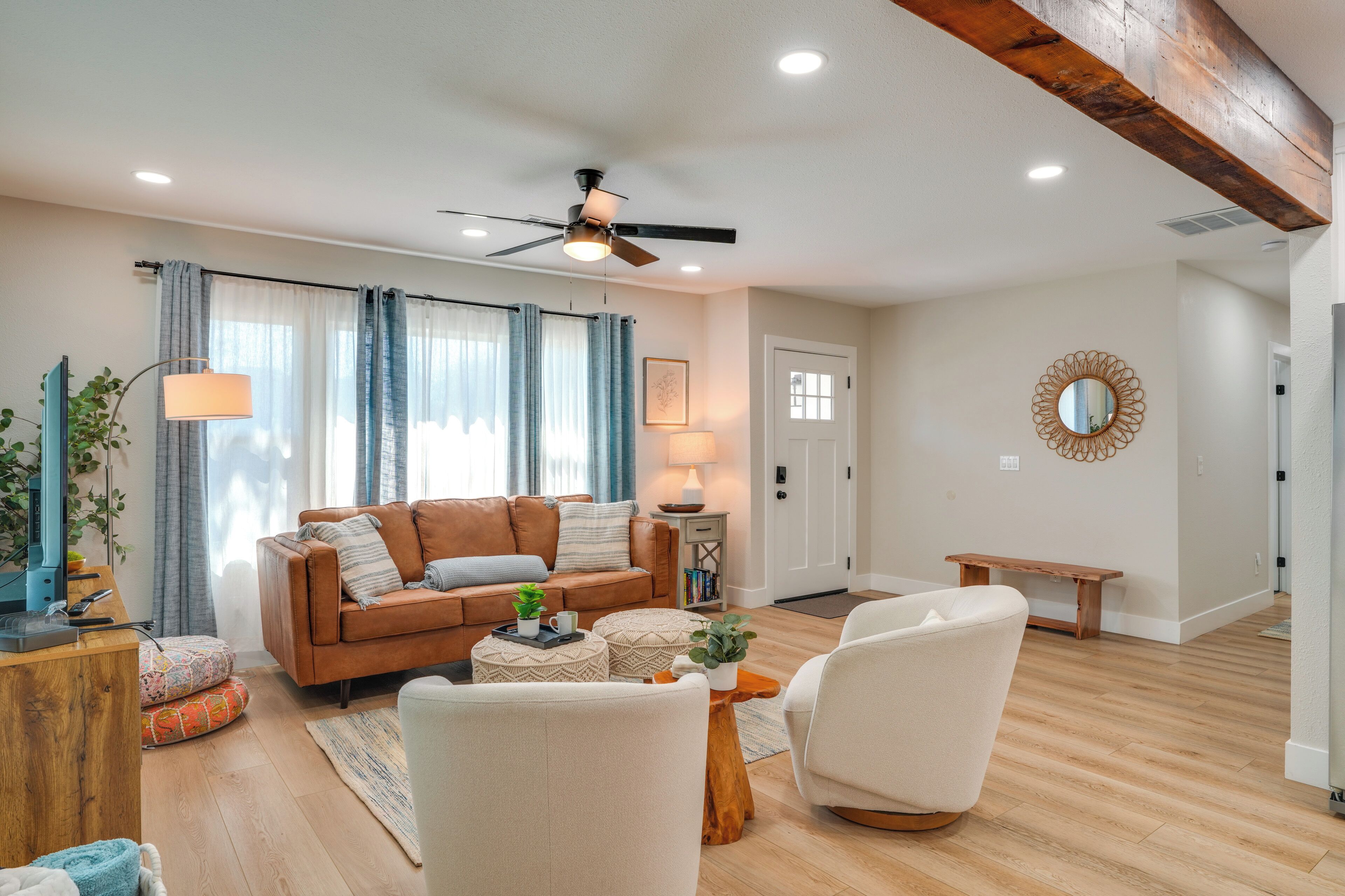 Downtown Modesto Gem! Updated Family Home - モデスト, CA