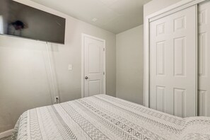 2 chambres, accès à Internet, literie fournie