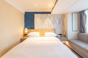 Comfort dubbelrum - utsikt mot staden