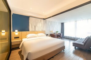 Comfort dubbelrum - utsikt mot staden