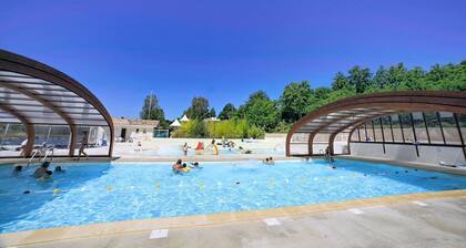 Monclar Escape avec tennis et piscine partagée
