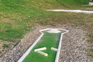 Property grounds - Escape near Monclar-de-Quercy Lake (Monclar-de-Quercy)