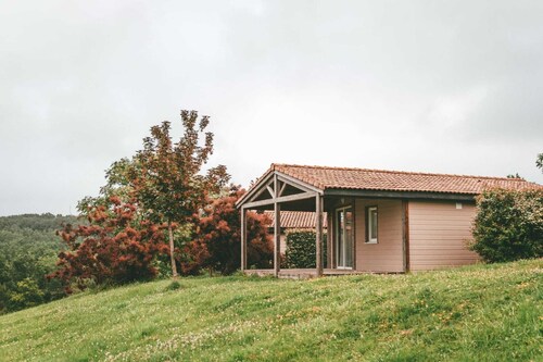 Chalet avec piscine chauffée à Monclar