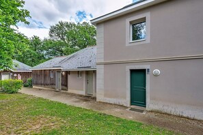 Exterior - Comfy Duplex Cottage in Saumur (Saumur)
