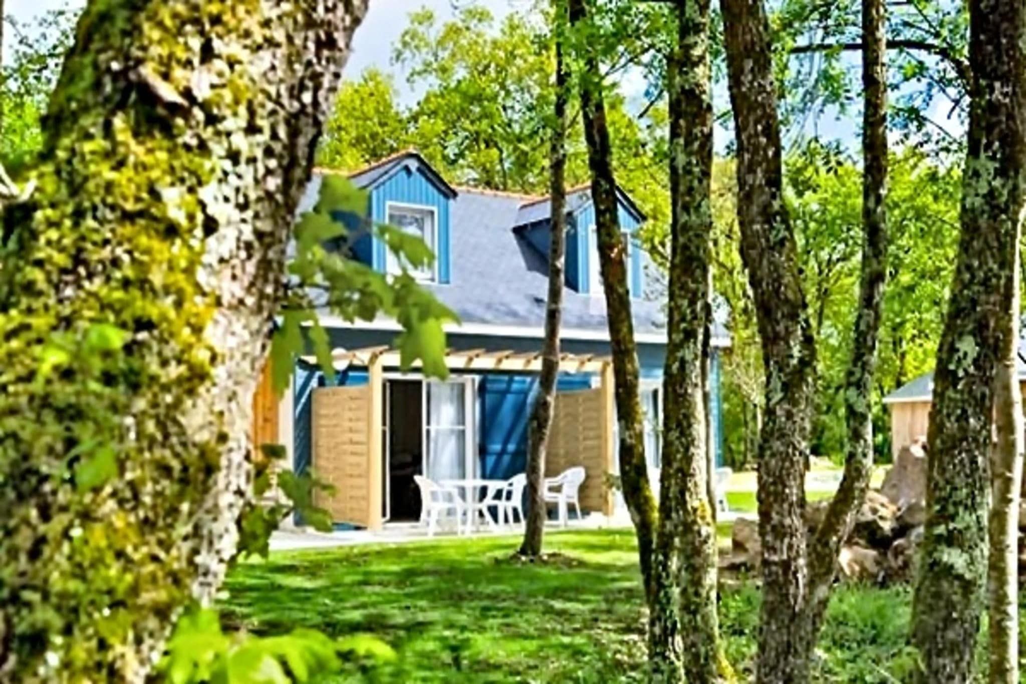 Stugans exteriör [sommar]
