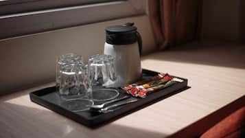 Kopi dan/atau pembancuh kopi