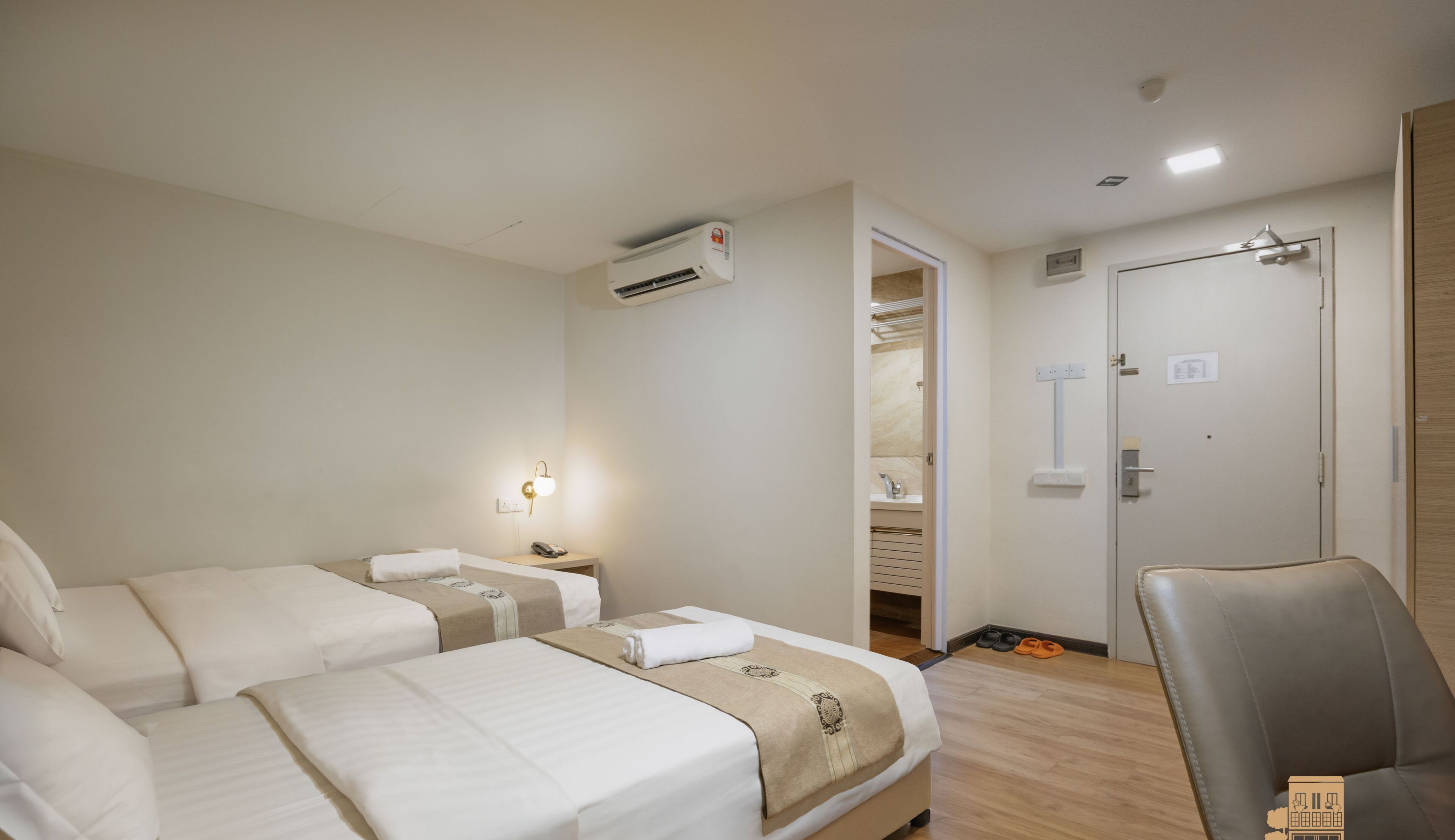 Standard Twin Room, No Windows