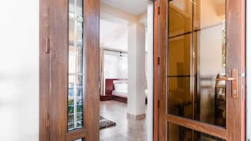 Doppia Deluxe, patio, vista giardino | Interni