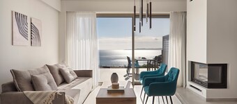 NISIS I – Serene Luxury with Sea View