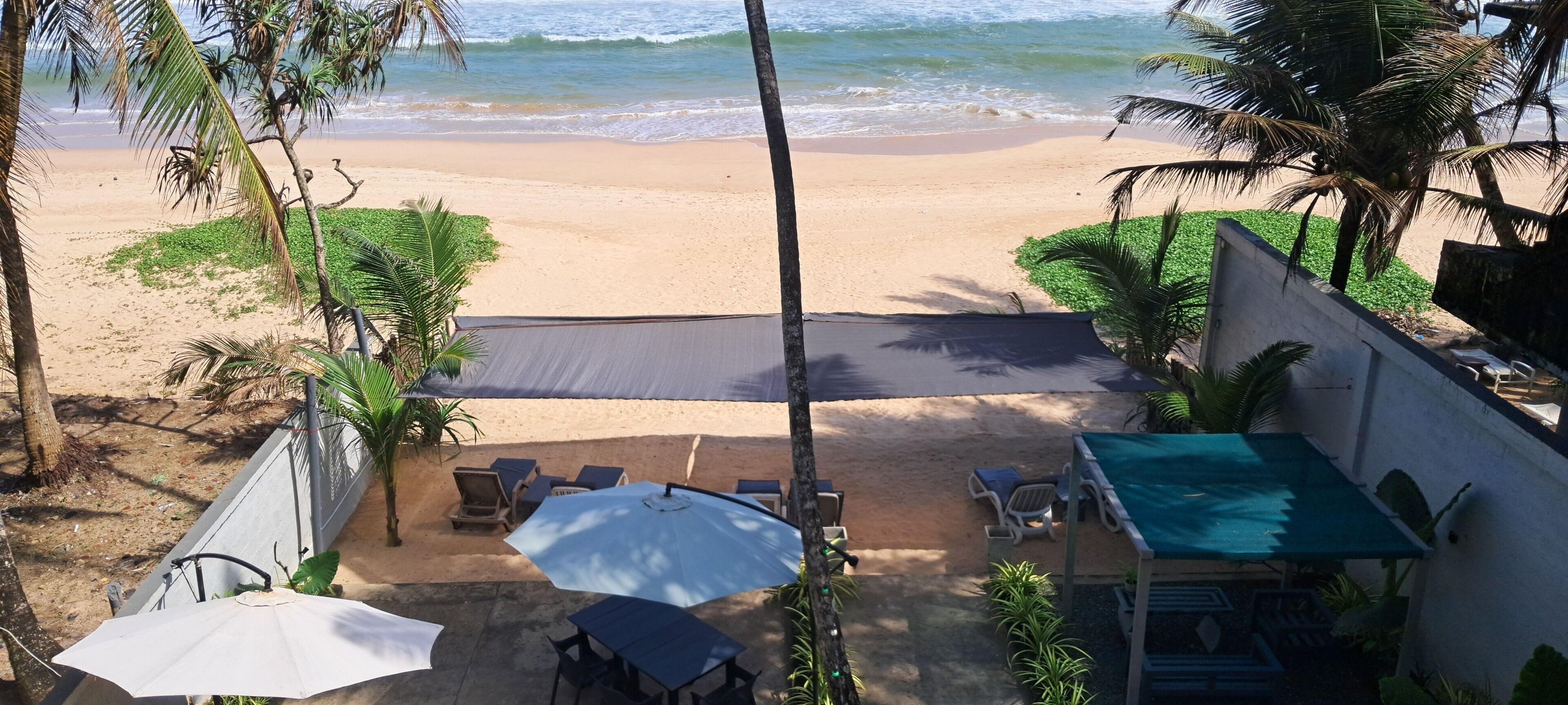 Private beach, free beach cabanas, sun-loungers, beach towels