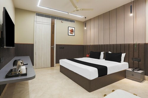 Super Townhouse Oak Hisar