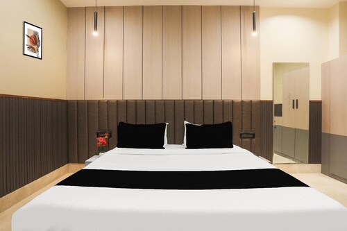 Super Townhouse Oak Hisar