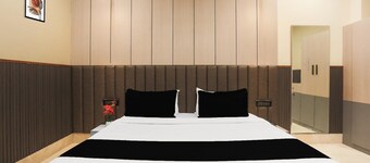 Super Townhouse Oak Hisar