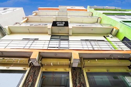 Hotel O Bhagwanpur Chowk