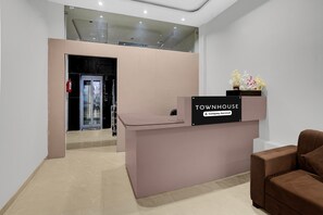 Lobby - Townhouse Ganesh Tekdi Temple Nagpur  (Nagpur)