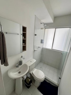 Apartment, 3 Bedrooms, Accessible, City View | Bathroom - Exclusivo Apartamento Casa Mareta Toricess (Cartagena)