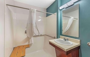 Bathroom - 1 Queen Bed | Non-Smoking, Kitchen, Sofa-Bed (Little Rock AR)