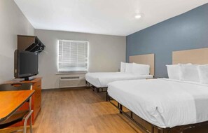 1 bedroom, free WiFi - Studio 6 Fort Myers|Cozy 2 Full Beds,Nsmk|Kitchen (Fort Myers FL)