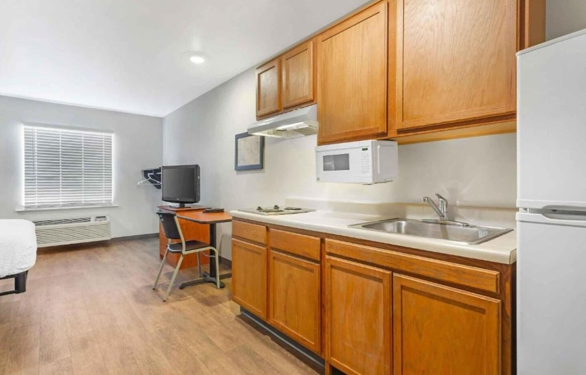 Fridge, microwave, stovetop, toaster
