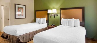2 Full Beds | Non-Smoking, Kitchen