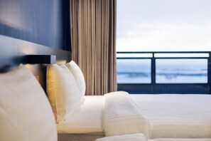 Superior Quadruple Room | In-room safe, blackout curtains, soundproofing, free WiFi - OA Hotel (Toucheng)