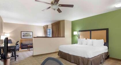 1 King Bed | Non-Smoking, Kitchen, Shower