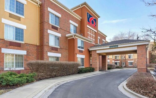 Spacious 2 Queen Beds,Nsmk|Kitchen|Studio 6 Vernon Hills