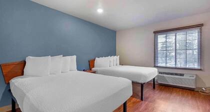 2 Full Beds | Non-Smoking, Kitchen