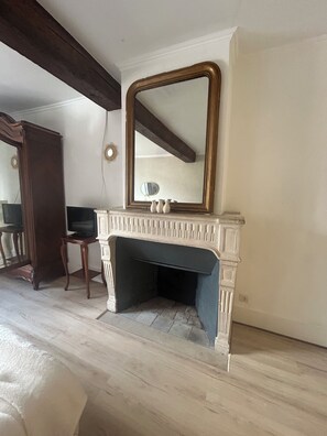 Habitación Confort | Wifi gratis y ropa de cama