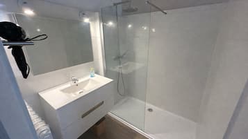 Quarto conforto | Banheiro