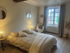 Habitación Confort | Wifi gratis y ropa de cama