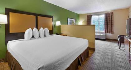 1 Queen Bed | Non-Smoking, Kitchen