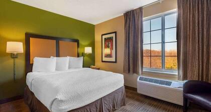 1 Queen Bed | Non-Smoking, Kitchen
