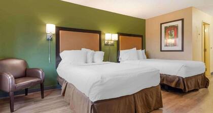 2 Full Beds | Non-Smoking, Kitchen
