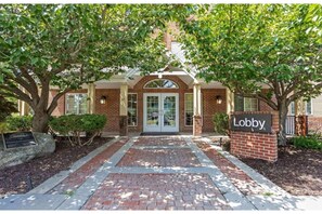 Exterior - 1 Queen Bed | Suite, Non-Smoking, Kitchen (Fishkill)