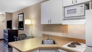 Fridge, microwave