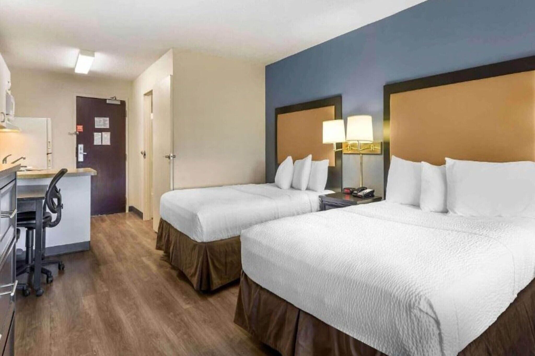 2 Queen Beds | Non-smoking, Kitchen - Beacon, NY