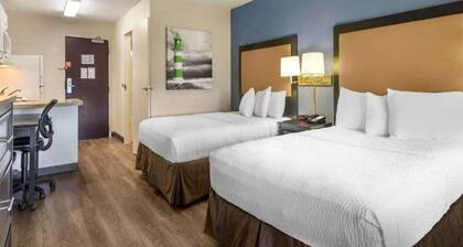 2 Queen Beds | Non-Smoking, Kitchen
