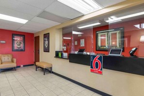 Lobby - 2 Full Beds | Non-Smoking, Kitchen (Rochester NY)