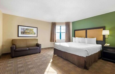 1 Queen Bed | Non-Smoking, Kitchen